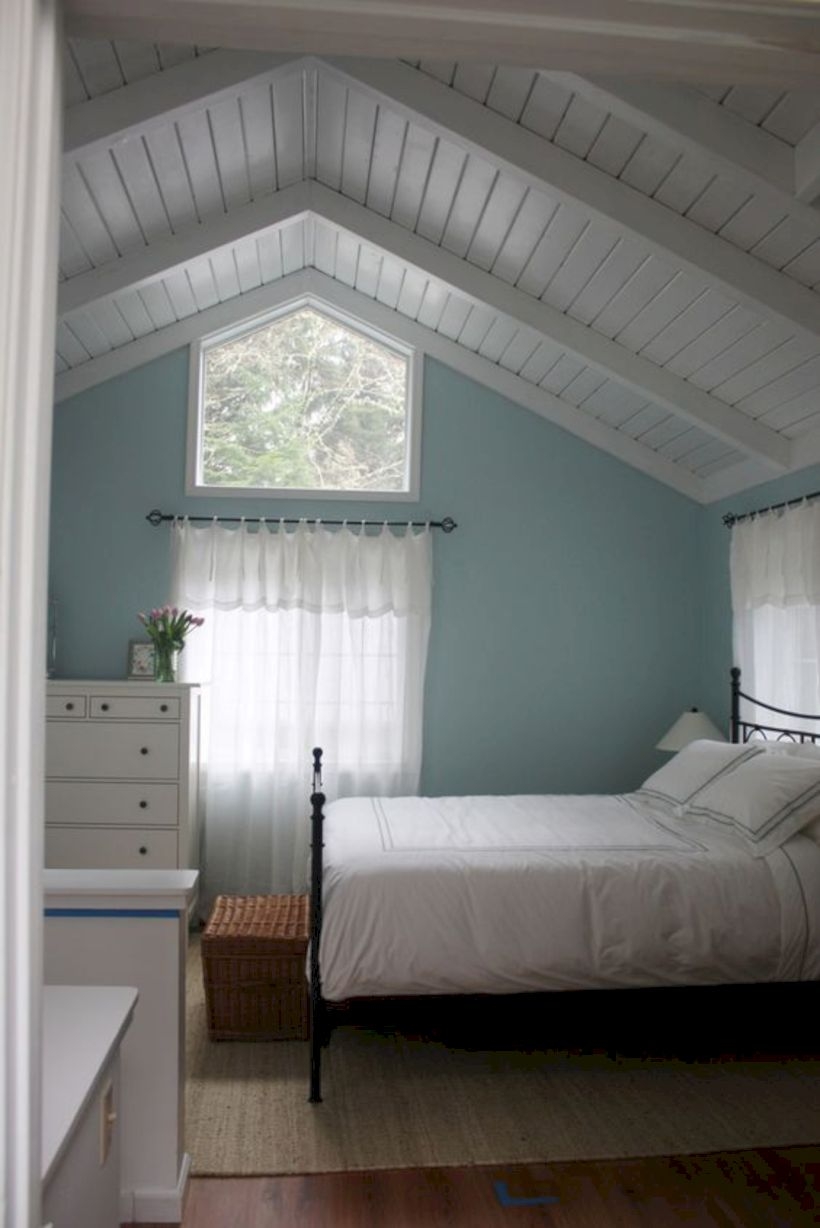 Beach cottage loft