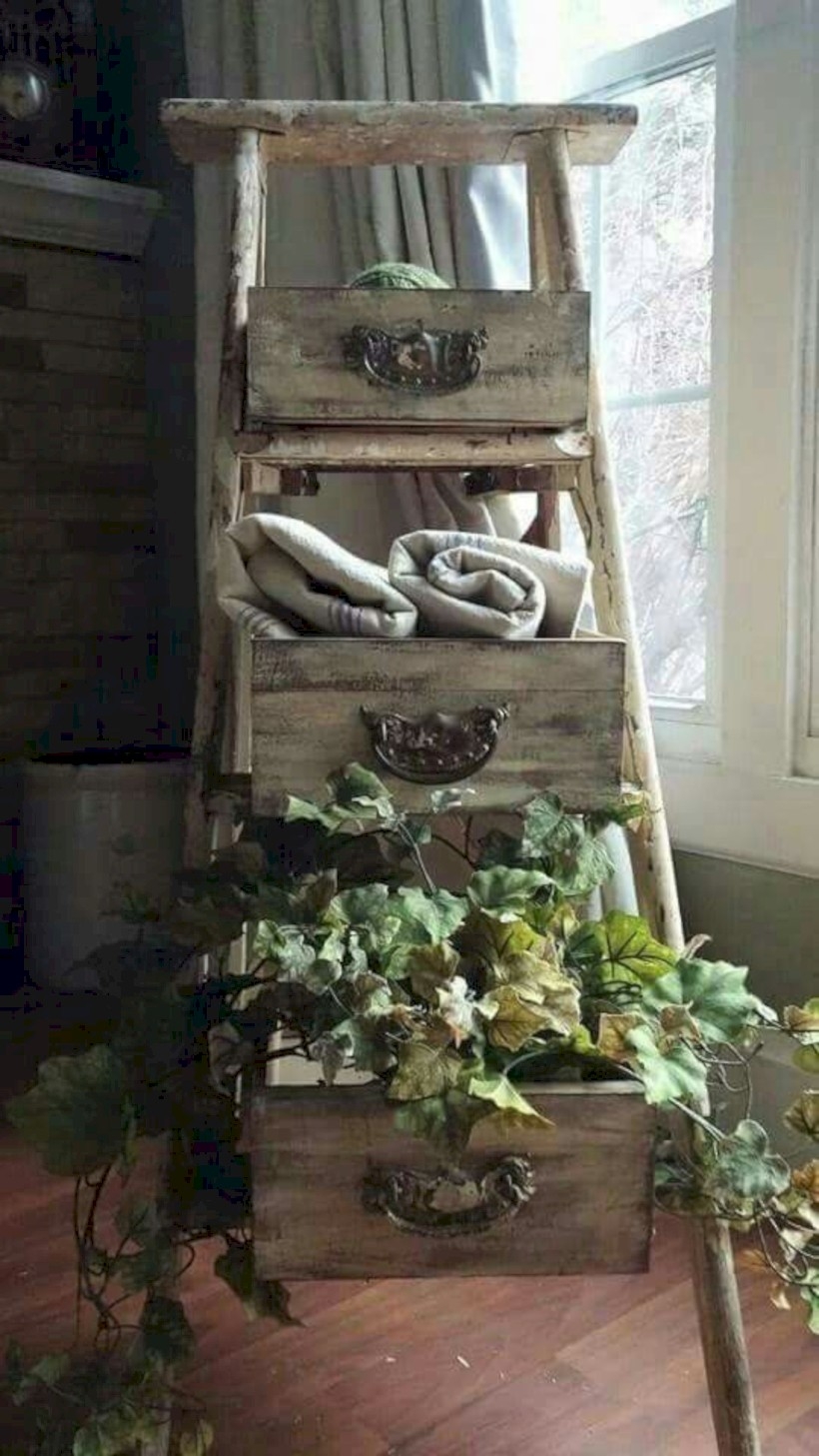 Ladder shelf with drawers