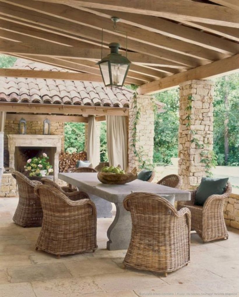 Outdoor room with wicker furniture