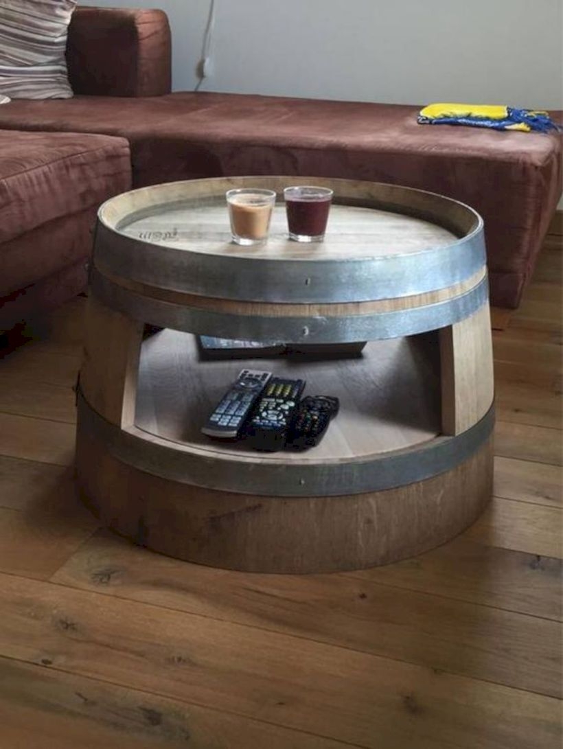 Weinfass-couchtisch mit einlegeboden