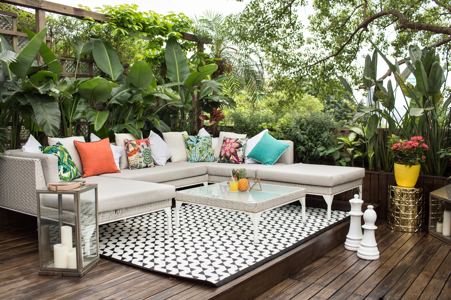 6. entertaining space