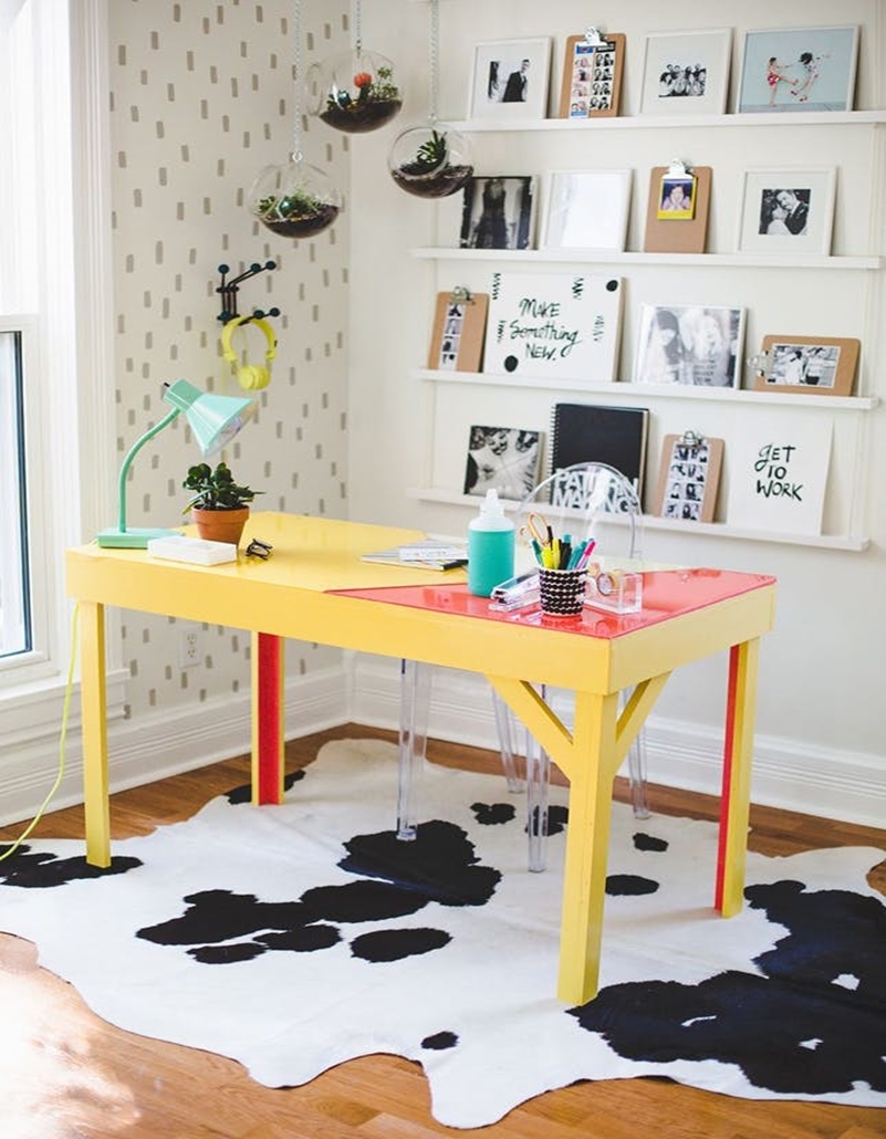 Colorful home office design ideas to brighten up your mood 6