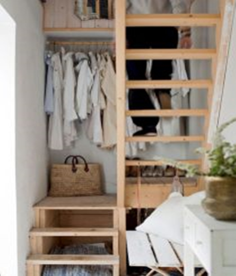Amazing-loft-stair-for-tiny-house-ideas-7
