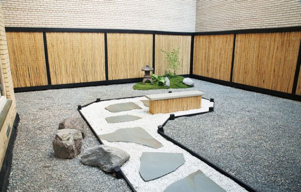 Simple and stylish japanese garden