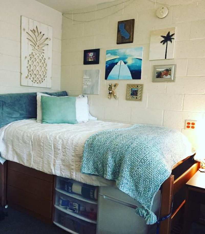 Dorm room 9