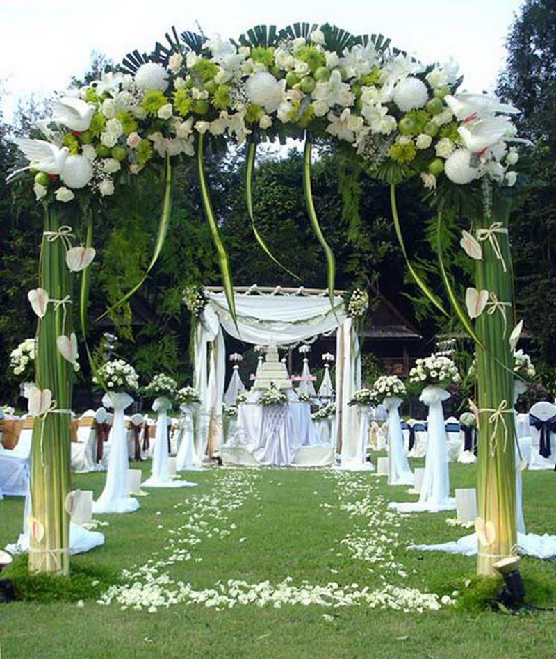 9. greenery backdrop