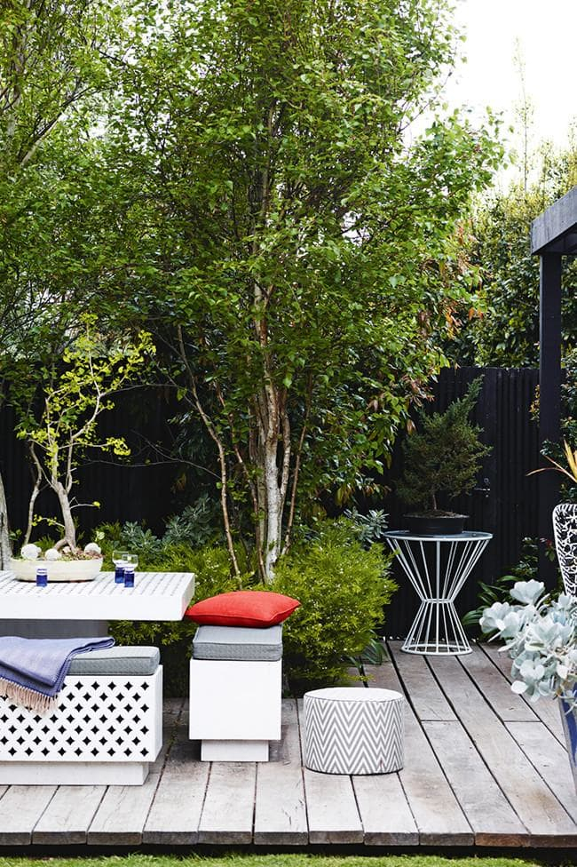 Decking urban garden style