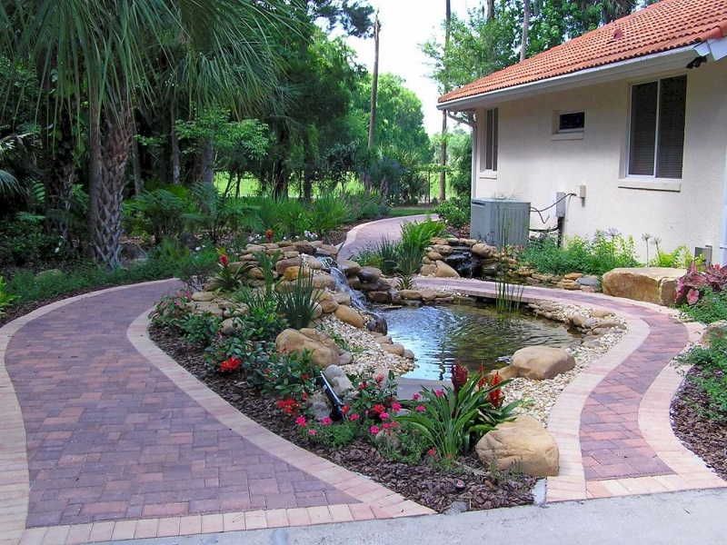 Pool for side yard