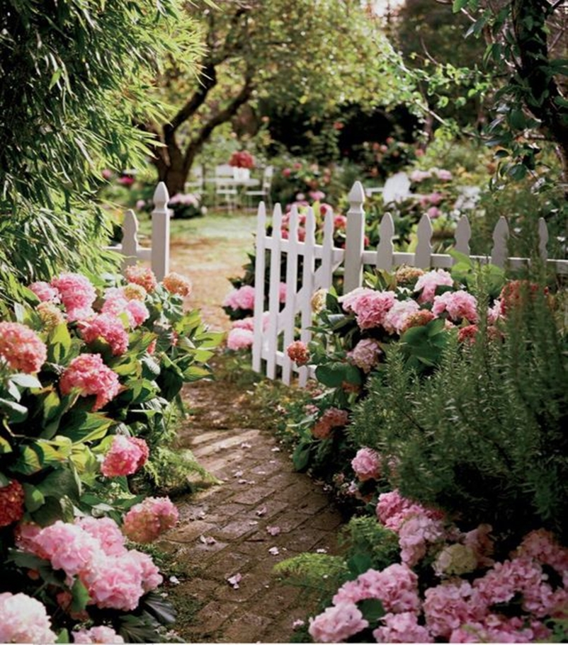 Shabby chic garden 8