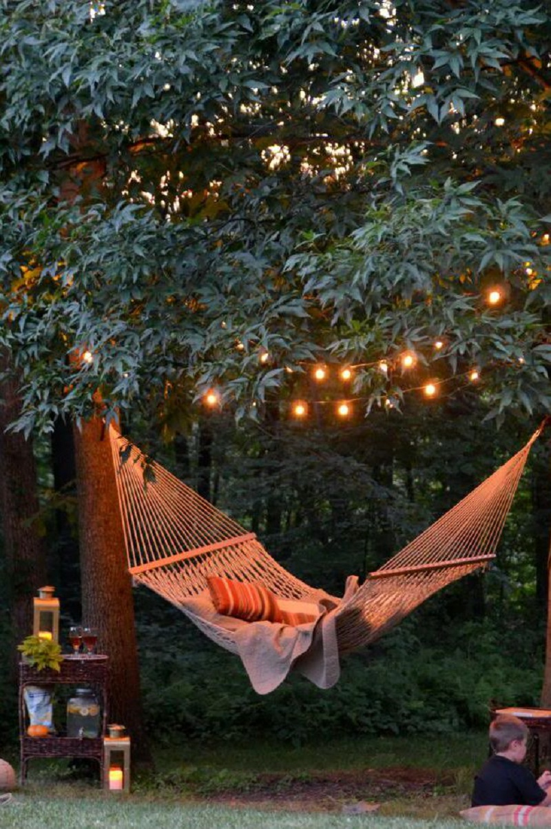 Backyard hammock light