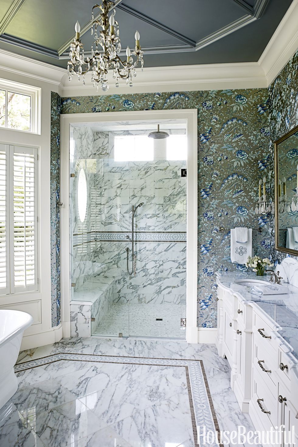 Glam bathroom