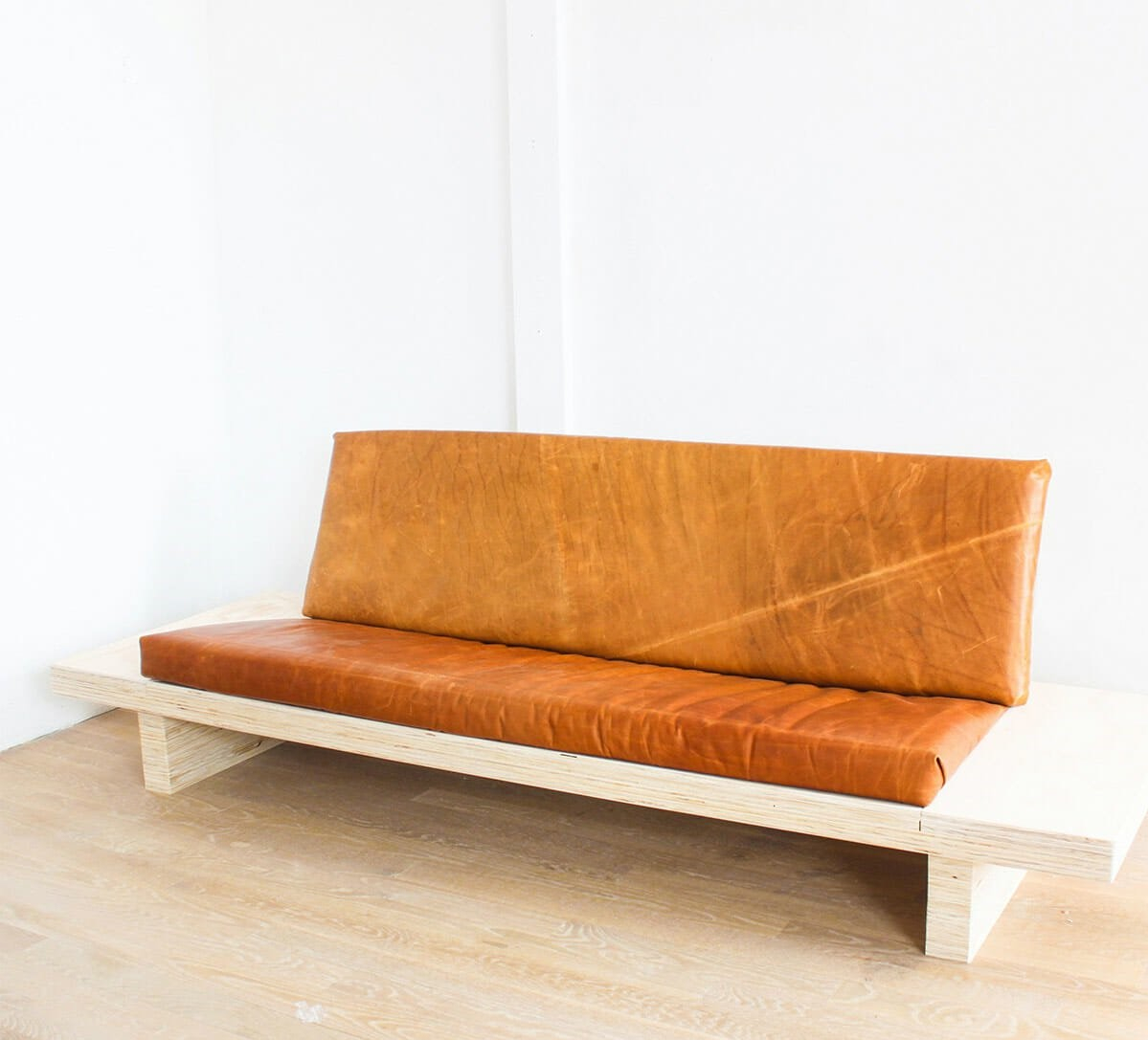 An amazing plywood furniture for elegant sofa frames