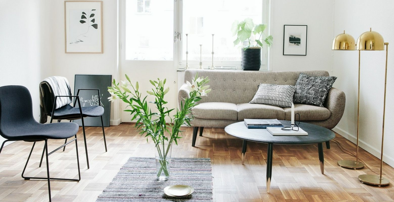 Beautiful living room ideas with gold floor lamps to complete your living room lighting