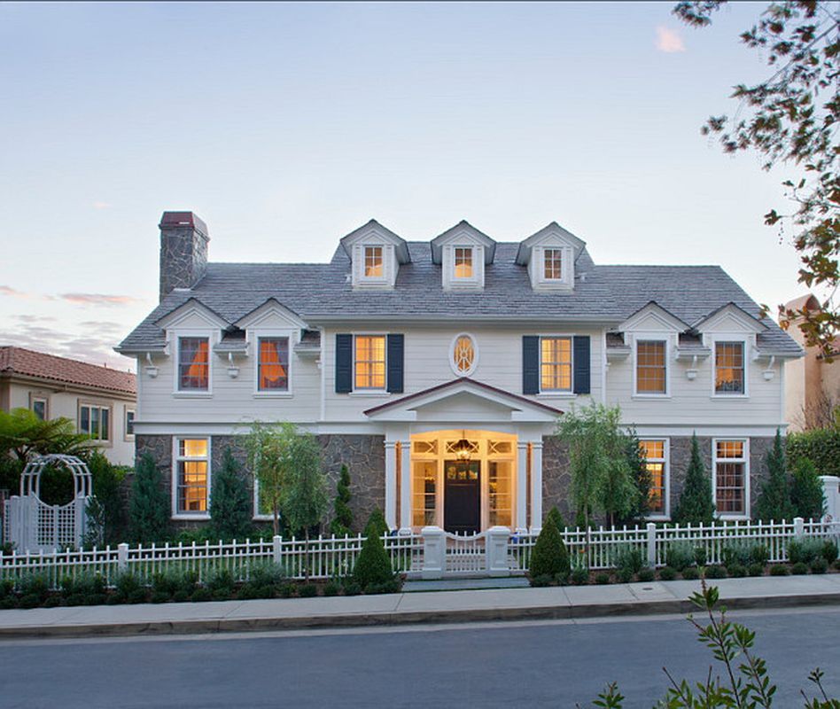 Classic home exterior design ideas with light grey roof, white walls, white fences to beautify your classic home