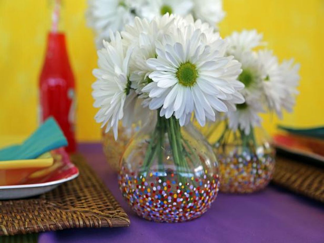 Diy glass vase ideas with round shape, color splash motif to make refresh your room