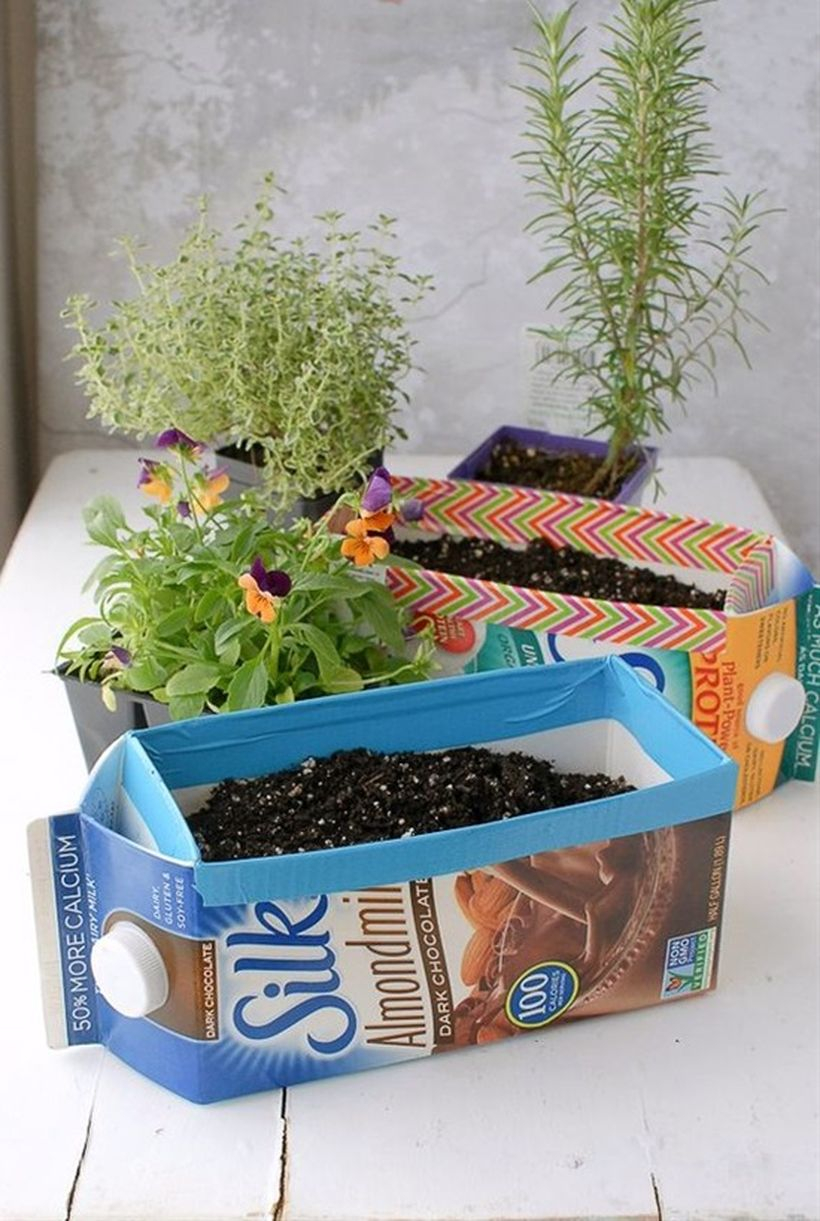 Diy tetra pack vases idea with horizontal design to complete your outdoor room