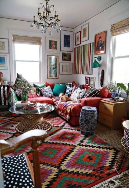 Beautiful iving room with patterned carpet