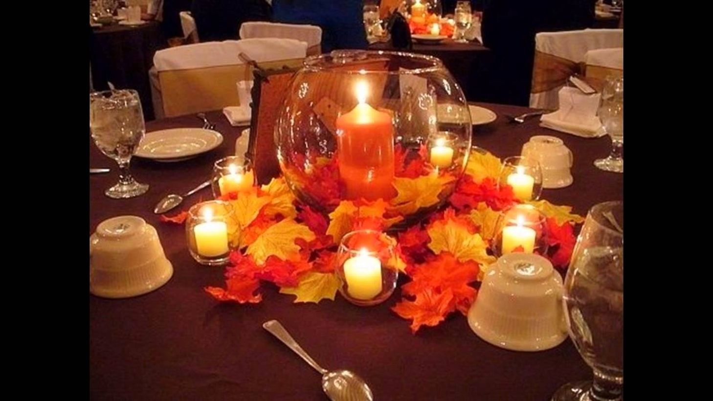 Best candle and dried leaves decoration