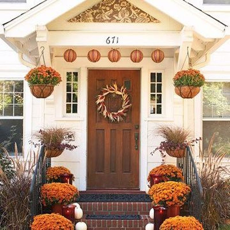 Cozy porch decoration ideas to match any home styles this fall 24