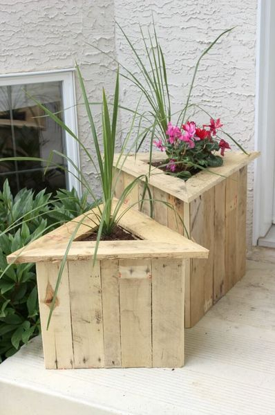 Diy triangular wood porch diy planters with plant and flowers to beautify your garden decoration