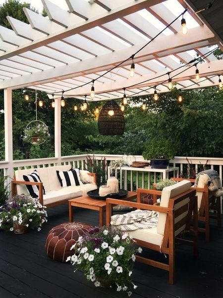 Perfect porch to combined with string lapms