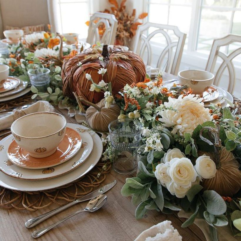 White flowers and diy pumpkin decoration ideas