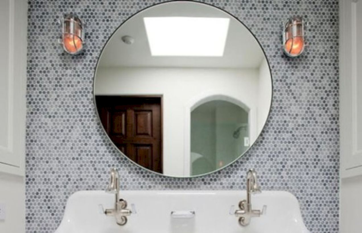 Adorable mosaic marble shower tile for your bathroom 14