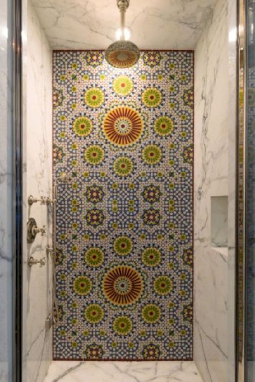 Adorable mosaic marble shower tile for your bathroom 33