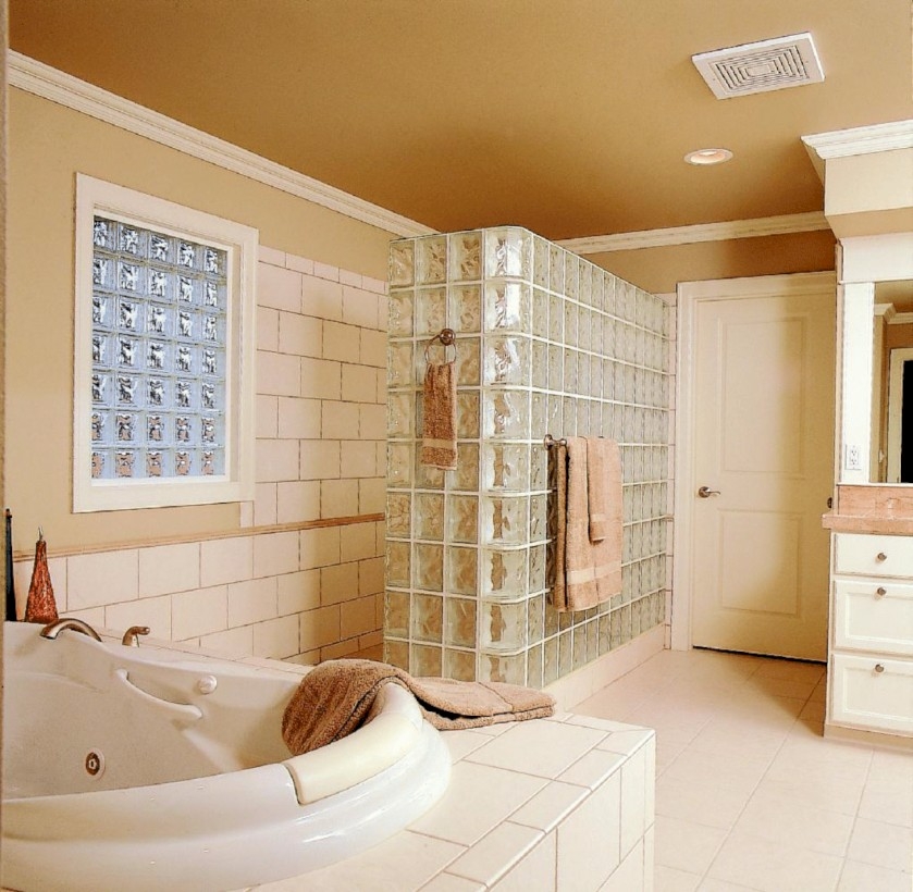 Amazing doorless shower design ideas 11