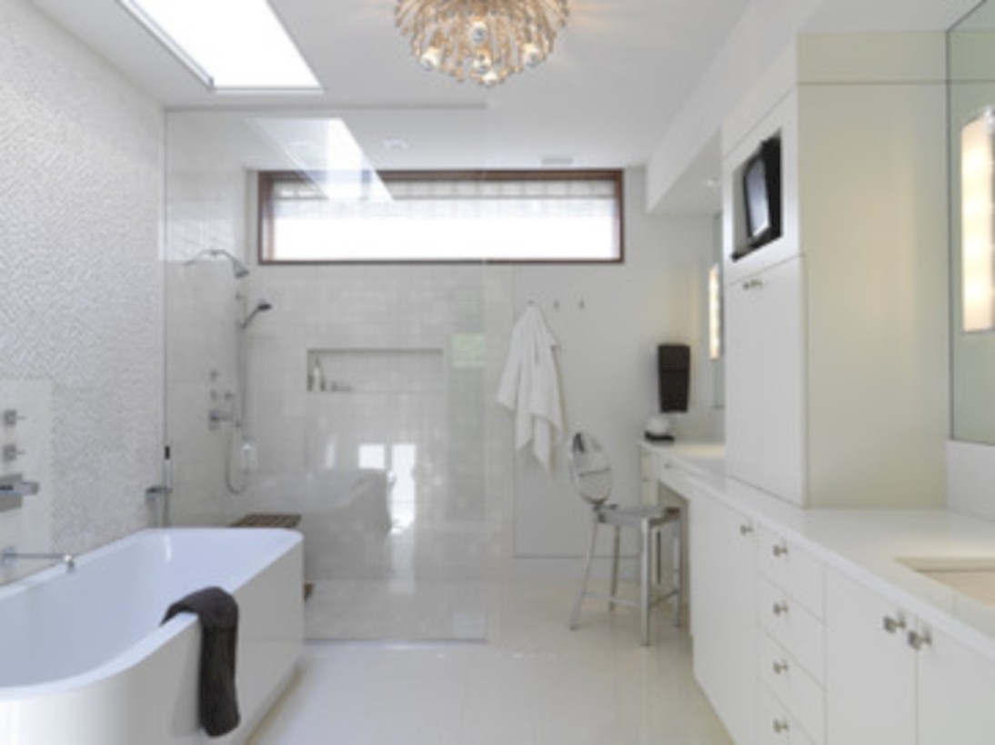 Amazing doorless shower design ideas 19