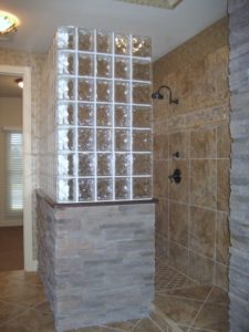 Amazing glass brick shower division design ideas 37