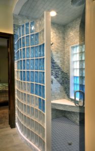 Amazing glass brick shower division design ideas 38