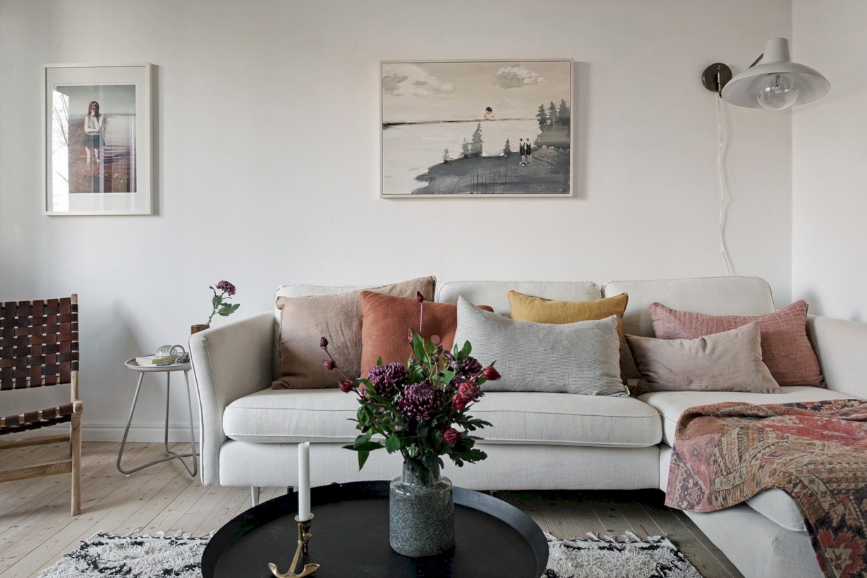 Best bright home with warm detail 09