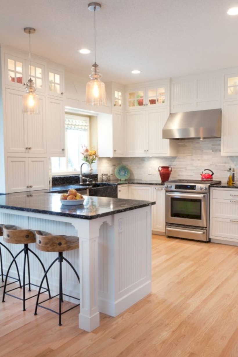Best bright home with warm detail 11