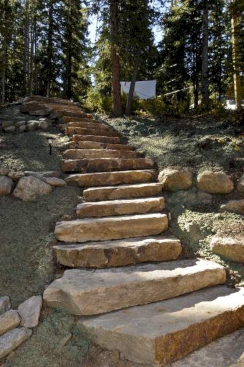 Best garden walkway to envy your visitor 03
