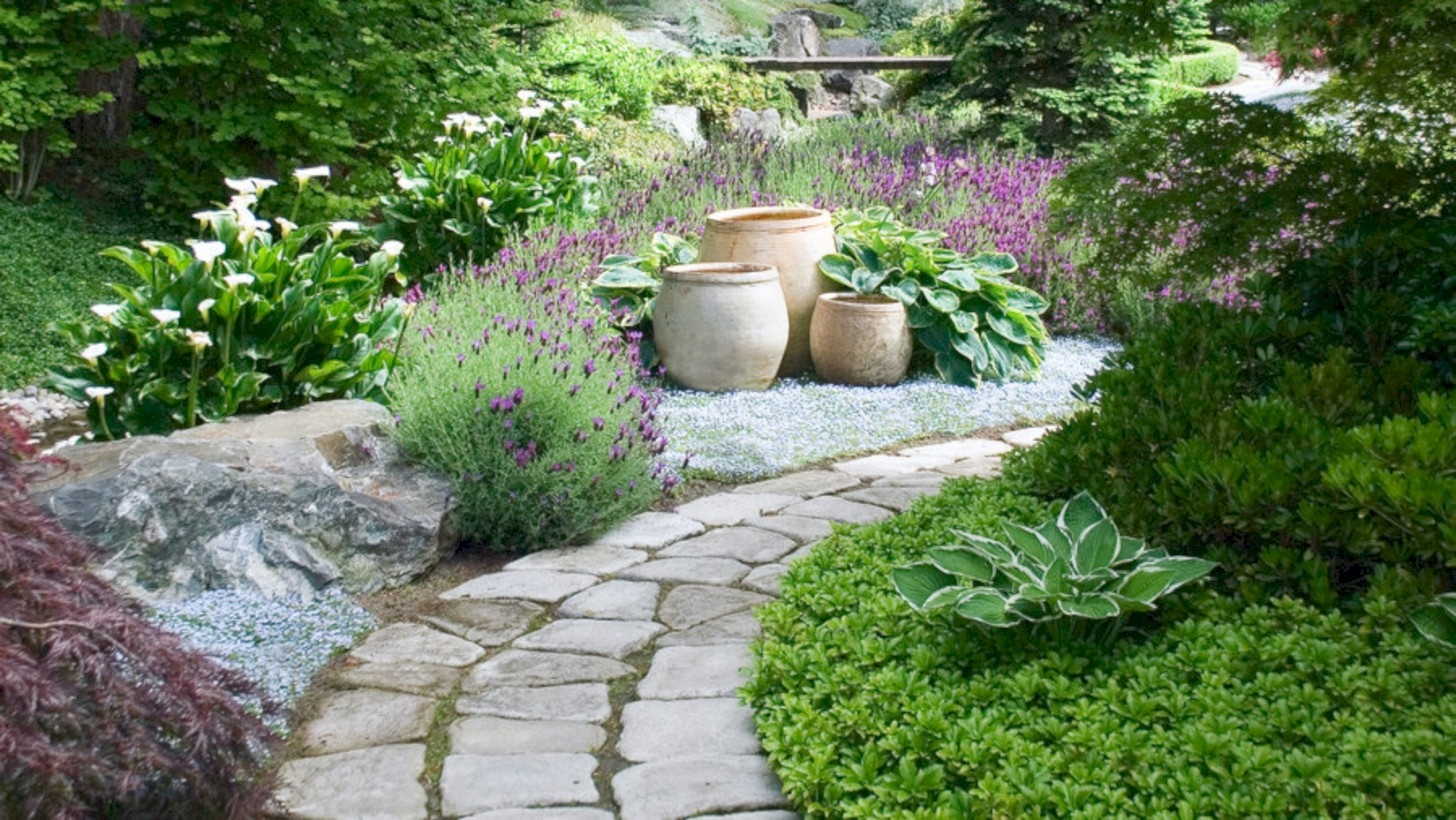 Best garden walkway to envy your visitor 04