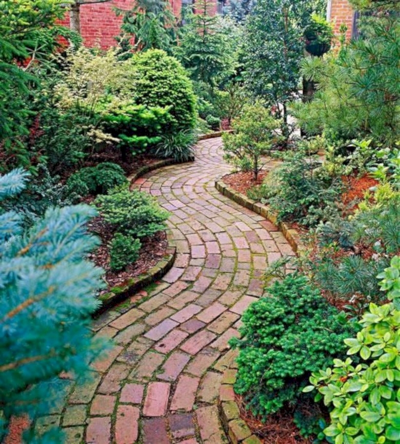 Best garden walkway to envy your visitor 16