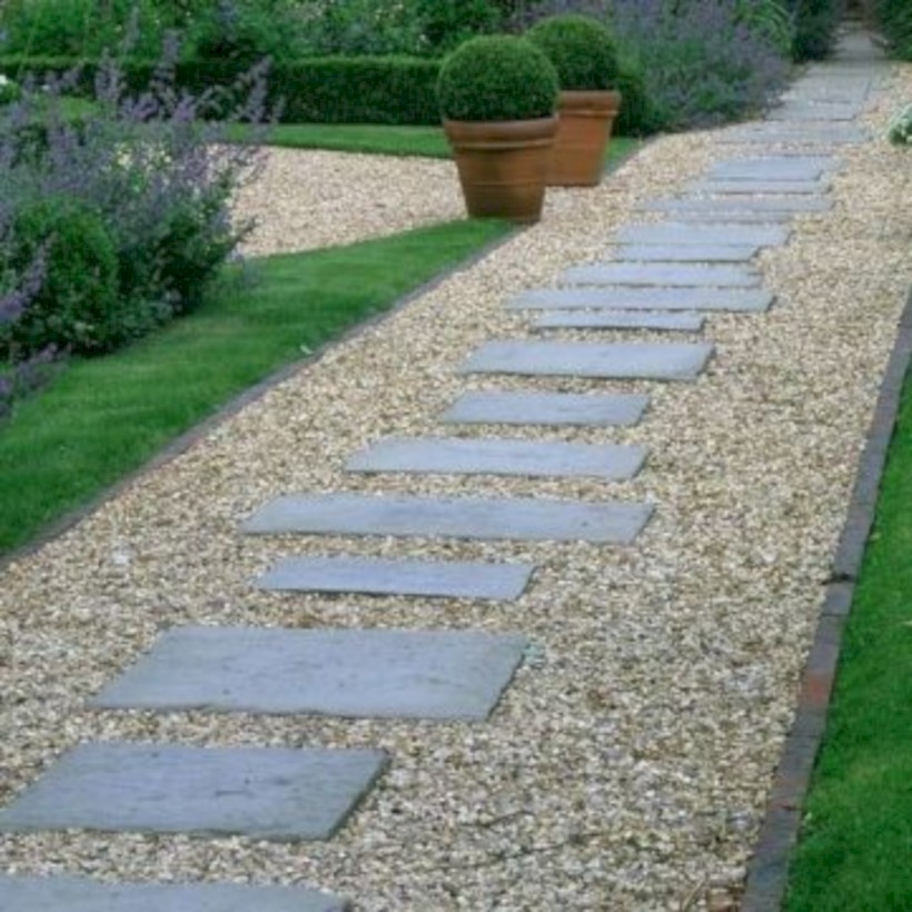Best garden walkway to envy your visitor 17