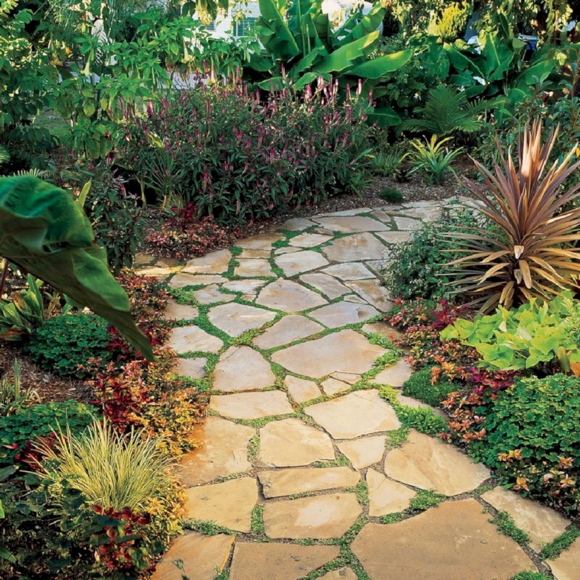 Best garden walkway to envy your visitor 22