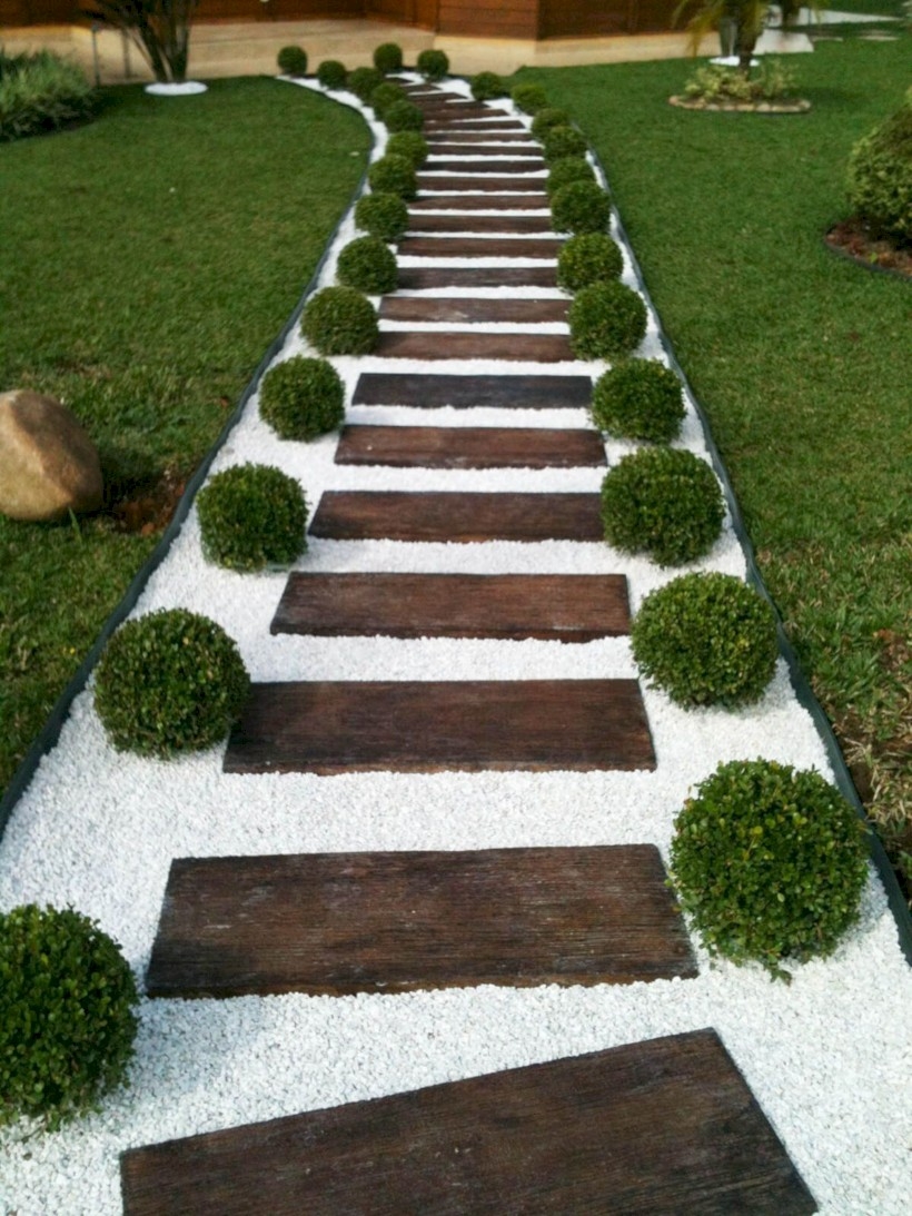 Best garden walkway to envy your visitor 23