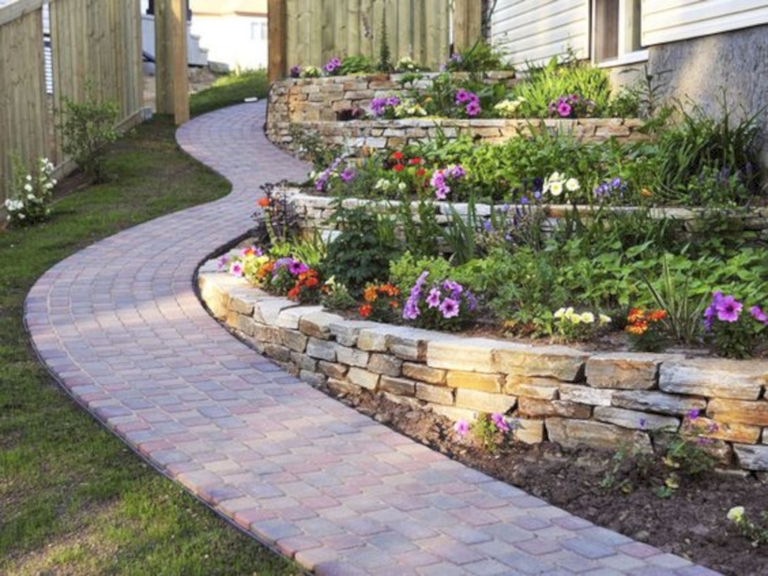 Best garden walkway to envy your visitor 42