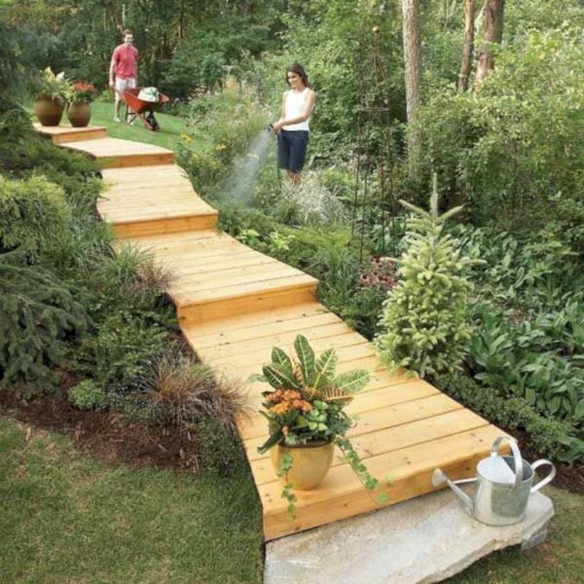 Best garden walkway to envy your visitor 44