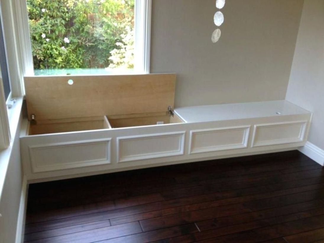 Built-in bench for your basement design ideas 02