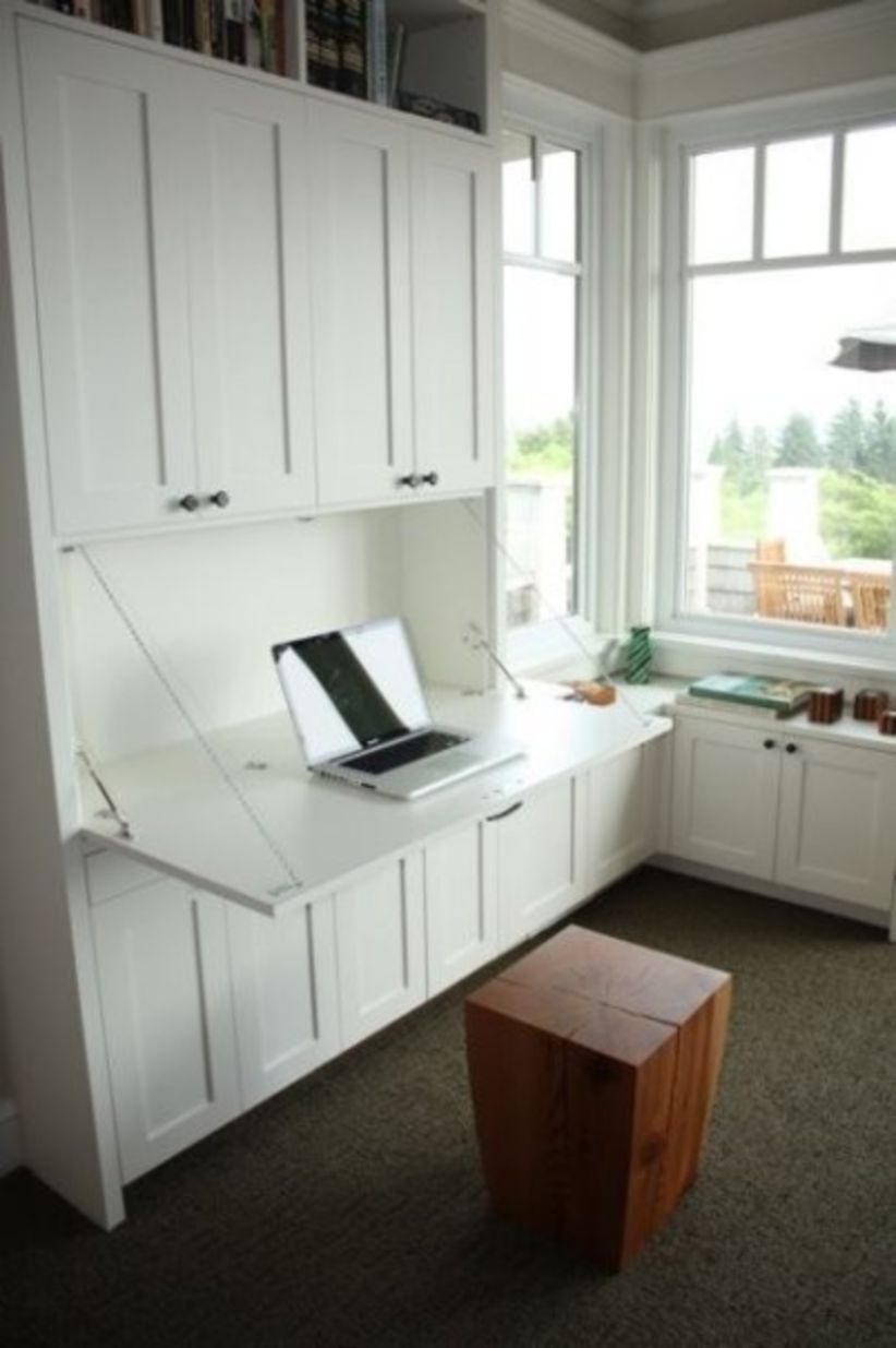 Built-in bench for your basement design ideas 15