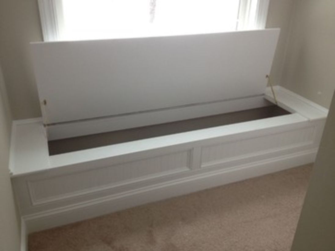 Built-in bench for your basement design ideas 30