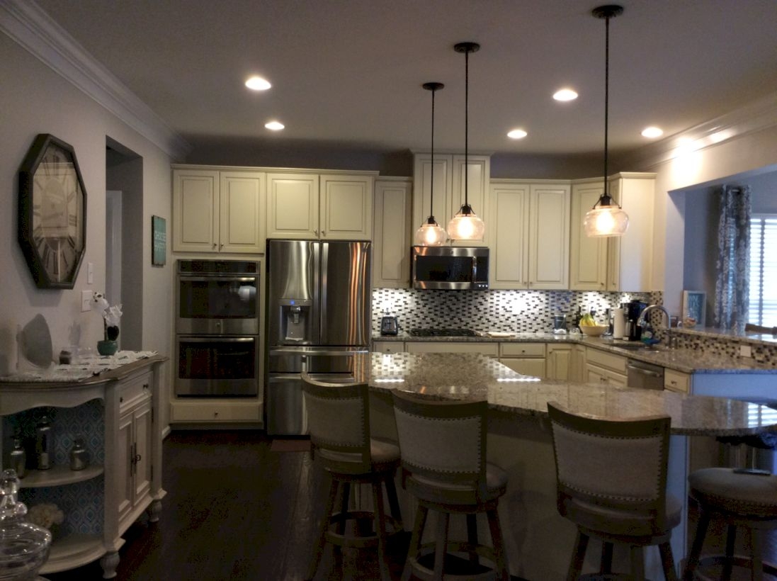 Charming custom kitchens cabinets designs 16
