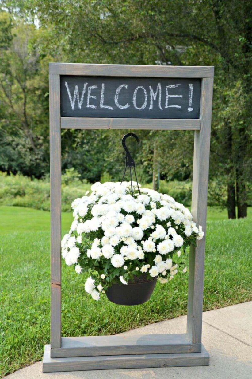 Charming outdoor hanging planters ideas to brighten your yard 02