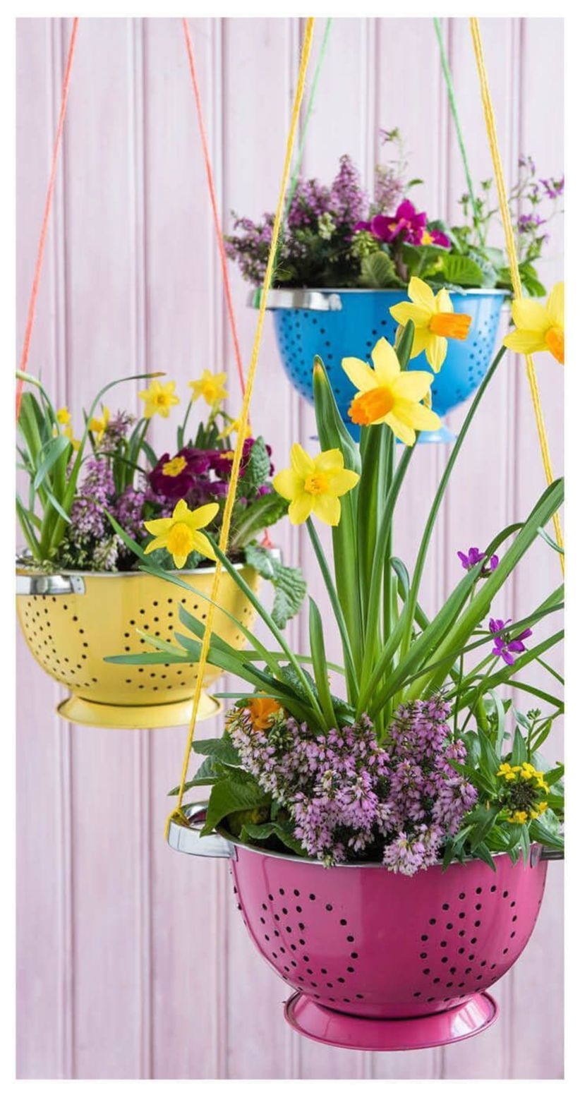 Charming outdoor hanging planters ideas to brighten your yard 29