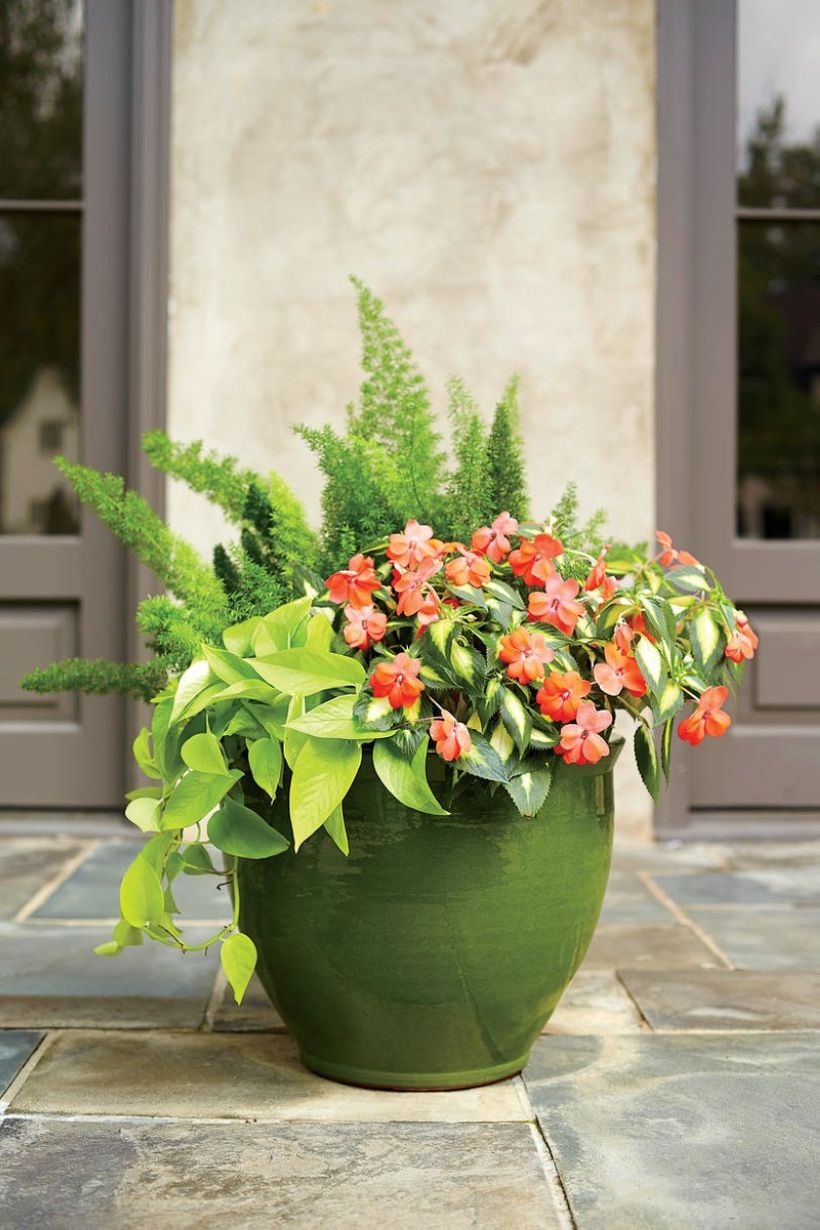 Creative garden potting ideas 39