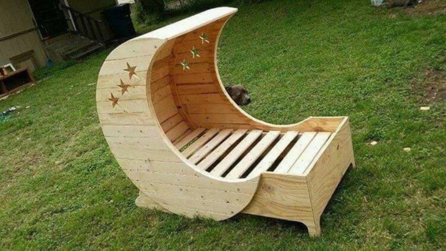 Easy pallet furniture projects for beginners 16